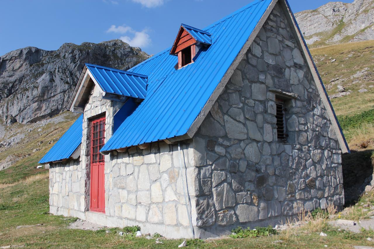 הוסטל קולאסין Rural Household Minic - Kapetanovo Jezero מראה חיצוני תמונה