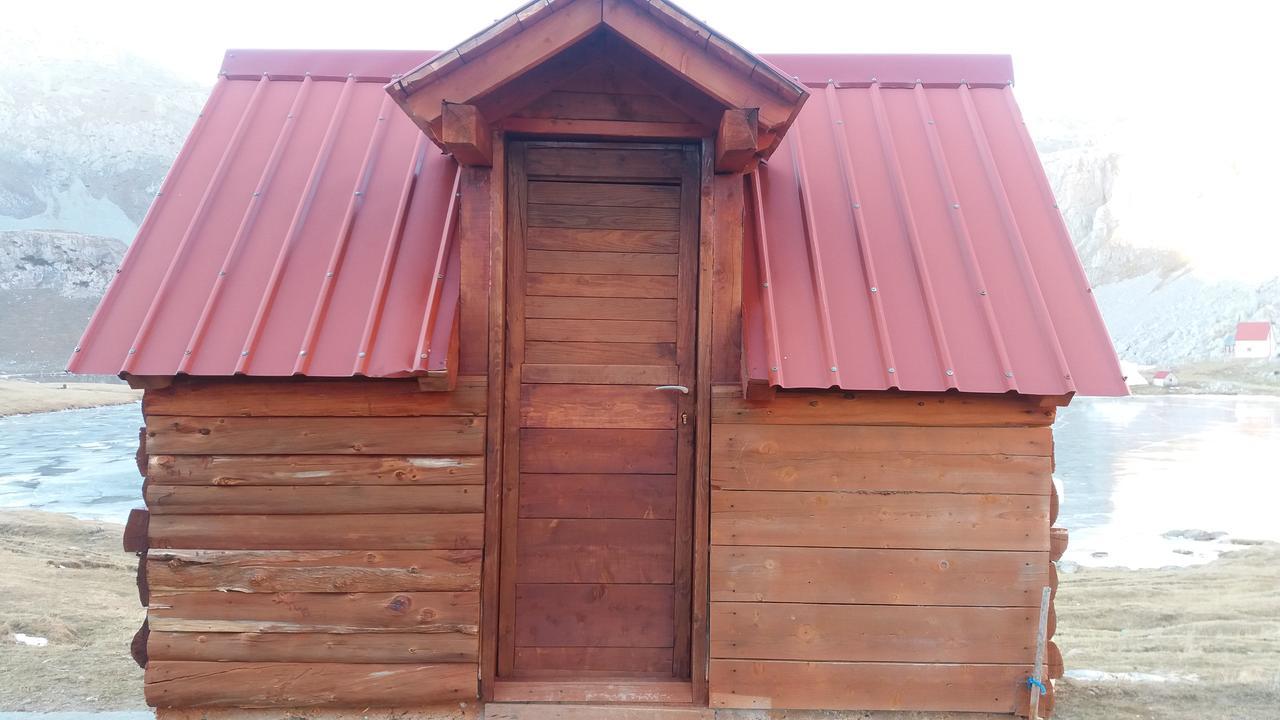 הוסטל קולאסין Rural Household Minic - Kapetanovo Jezero מראה חיצוני תמונה