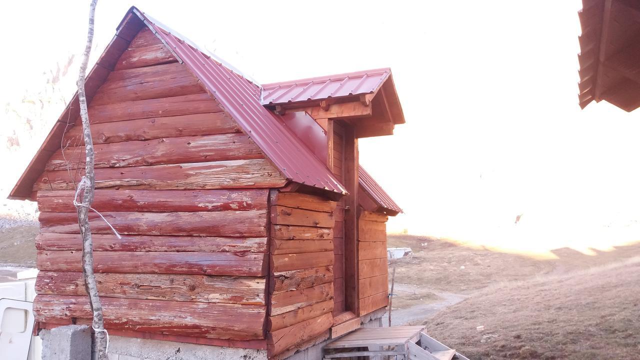 הוסטל קולאסין Rural Household Minic - Kapetanovo Jezero מראה חיצוני תמונה
